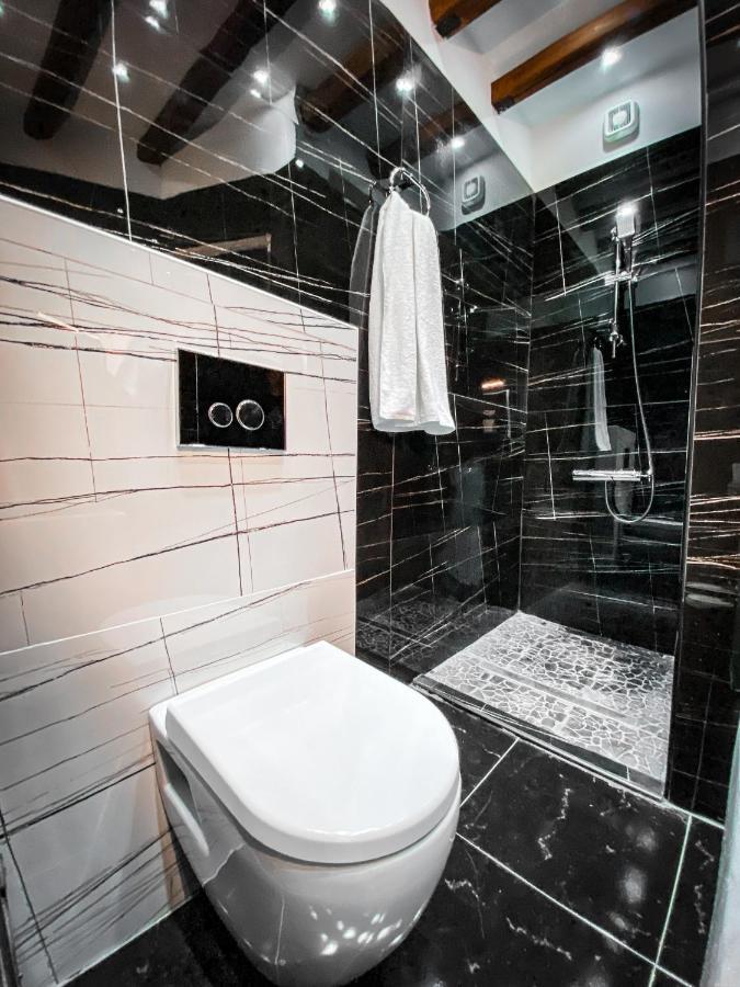 St. Tatti Luxury Studio Appartamento Salonicco Esterno foto